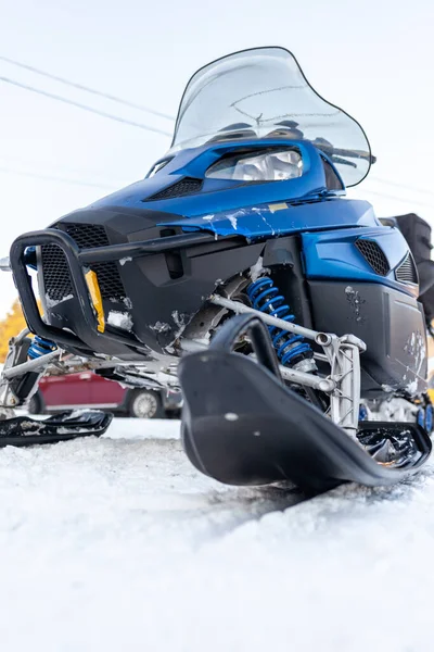 Snowmobile Χειμερινές Συνθήκες Snowmobiling Χειμώνα Στο Βορρά Ακραίο Είδος Χειμερινού — Φωτογραφία Αρχείου