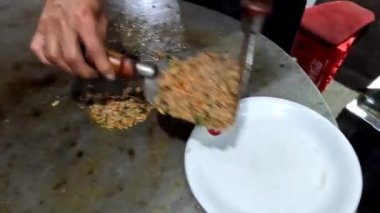 Keema beyaz plaka ya da çanak kaplama video 4k yüksek çözünürlüklü klipte kızartıldı