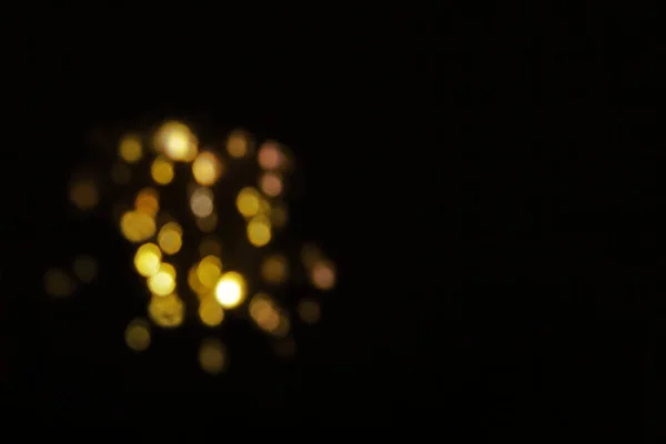 黒を背景にぼーえ 新年の花火とコピースペース 抽象的な休日の背景 — ストック写真