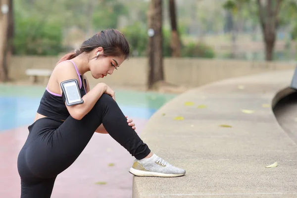 Athlétique Jeune Femme Asiatique Saine Beauté Vêtements Sport Debout Étirant — Photo