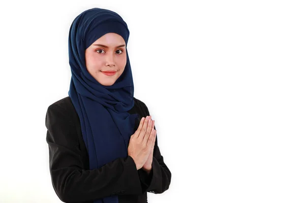 Glücklich Und Schön Asiatische Geschäftsfrau Muslimischen Kleid Stehend Und Hände — Stockfoto