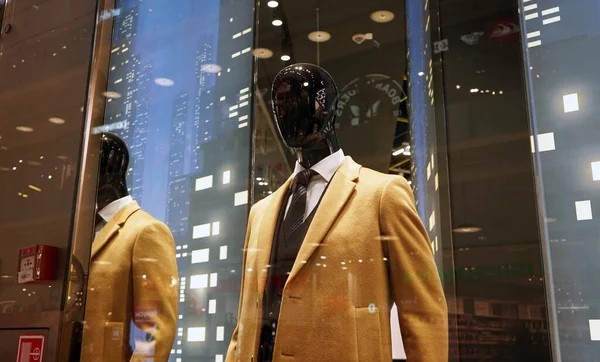 Moscú Rusia Septiembre 2021 Ventana Una Tienda Moda Hay Maniquí — Foto de Stock