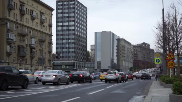 Moskou Rusland Oktober 2021 Het Verkeer Van Auto Drukke Straten — Stockvideo