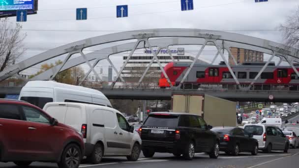 Moskva Ryssland Oktober 2021 Transportsystem Stor Stad Bilar Förgrunden Trafikstockning — Stockvideo