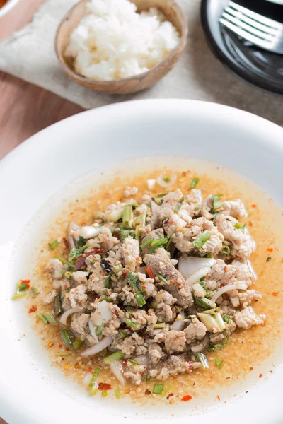 Kruidige gehakt vlees salade — Stockfoto