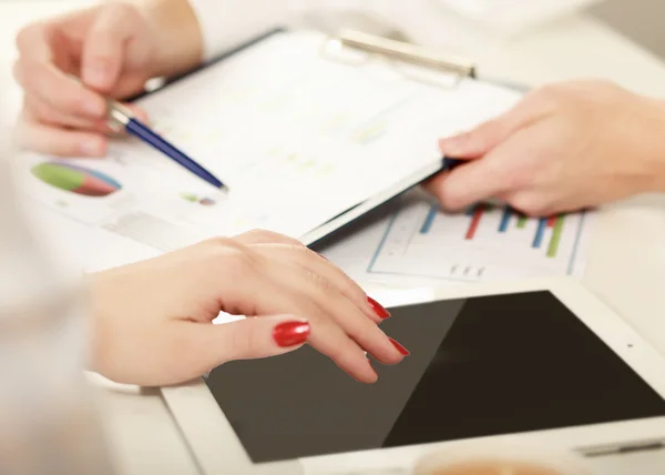 Imprenditori che lavorano insieme — Foto Stock