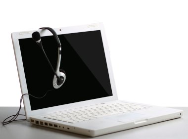 laptop Masası ile kulaklık