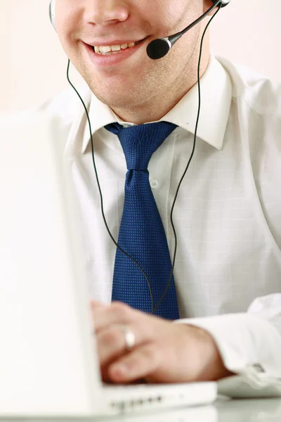 Um funcionário do call center — Fotografia de Stock