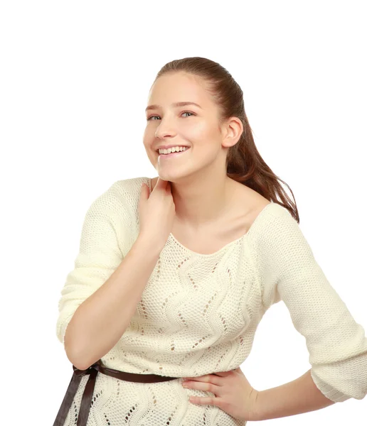 Um retrato de uma jovem mulher sorridente — Fotografia de Stock