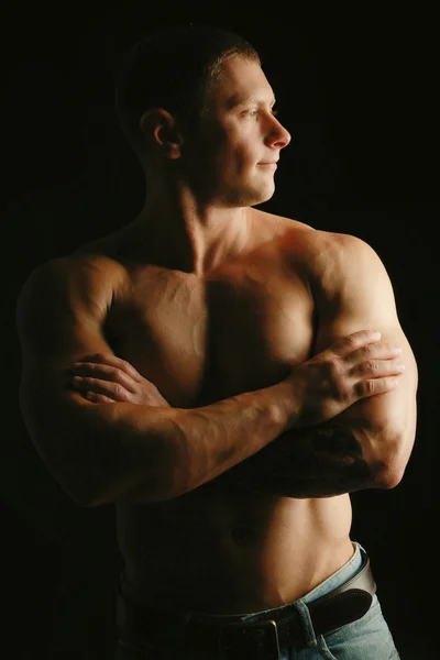 Healthy muscular young man — Stock Photo, Image