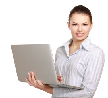 Dizüstü bilgisayarlı kadın