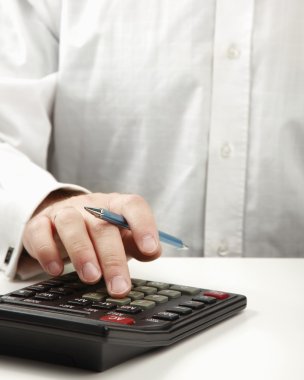 genç adam fatura hesaplama