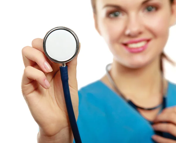 Una dottoressa con uno stetoscopio — Foto Stock
