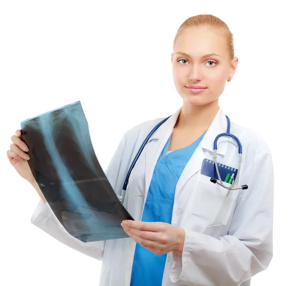 Medico donna che esamina i raggi X — Foto Stock