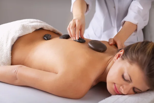 An attractive woman getting spa treatment — Stock Photo, Image