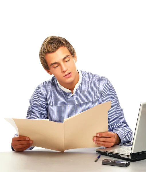 Un joven empresario trabajando — Foto de Stock