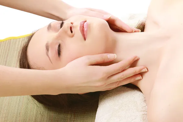 A young woman getting spa treatment — Stock Photo, Image