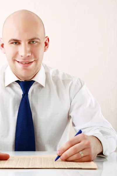 Business man is working at the desk — Stock Photo, Image