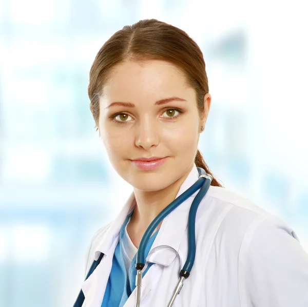 A portrait of a smiling female doctor — Stock Photo, Image