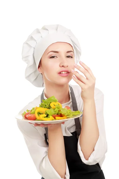 Guapa cocinero jefe celebración ensalada — Foto de Stock