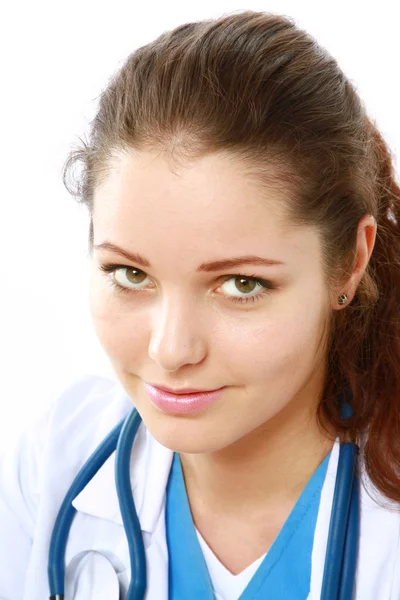 Portrait d'une femme médecin souriante — Photo