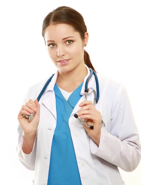 一名女医生穿着制服带着听诊器的肖像 — 图库照片