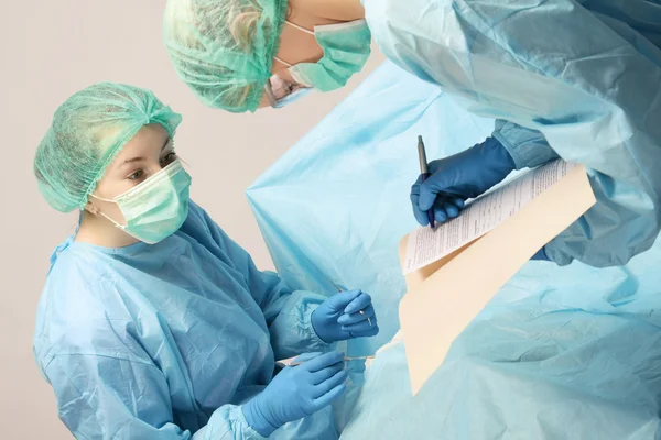 Operating a patient — Stock Photo, Image