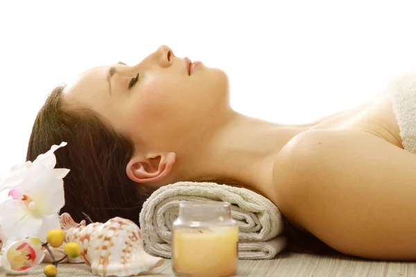 An attractive young woman receiving spa treatment — Stock Photo, Image