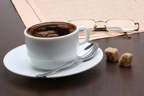 Iszunk egy csésze kávét. — Stock Fotó
