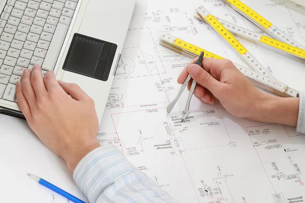 Male hands of a young architect working — Stock Photo, Image