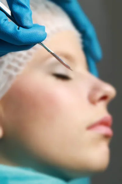 A woman receiving plastic operation — Stock Photo, Image