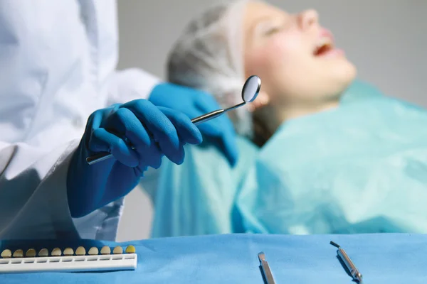 Donna dal dentista — Foto Stock