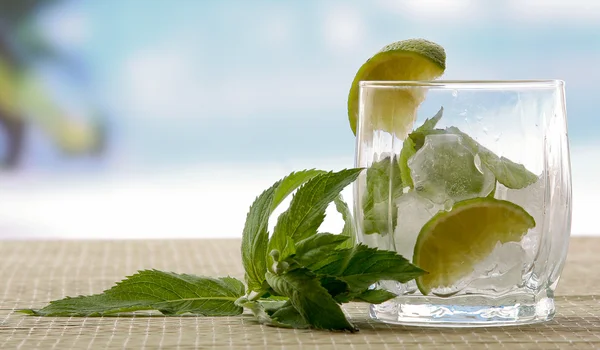 Bebida de cocktail Mojito — Fotografia de Stock