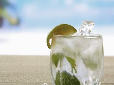 Mojito kokteyl içki.