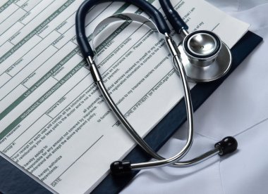 Doktor stetoskop ile kat