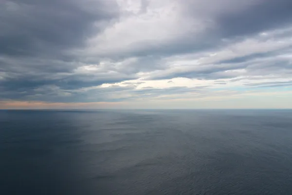 Kuzey Buz Denizi Kuzey Burunu, Avrupa'nın en Kuzey noktası üzerinden hiçliğin görünümü