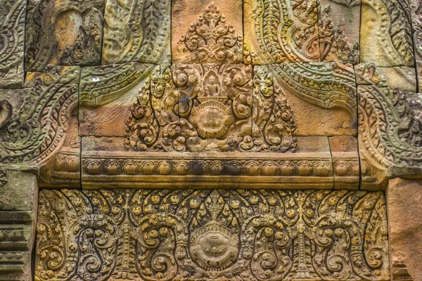 Sandstone carvings of Hindu gods — Stock Photo, Image