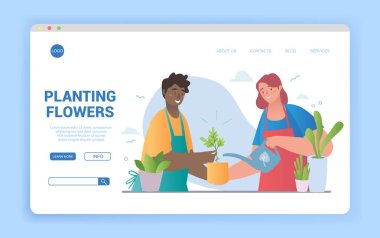 Saksıda çiçek ekip sulamak.