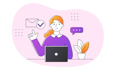 Bilgisayarı olan bir ofis çalışanı.