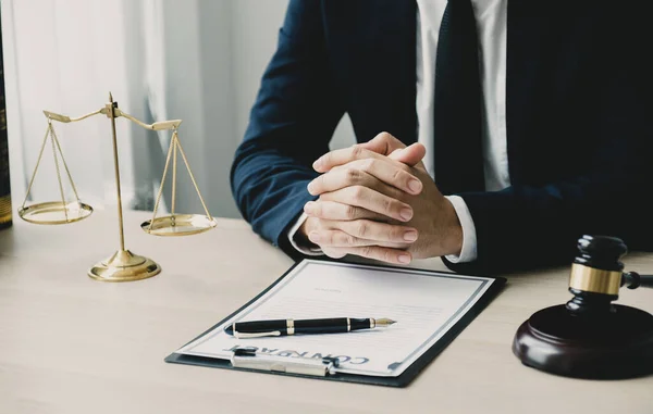 Hand Lawyer Sitting Providing Legal Consult Business Dispute Service Office — Stock Photo, Image