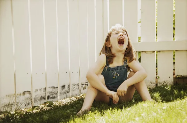 Child Screams — Stock Photo, Image