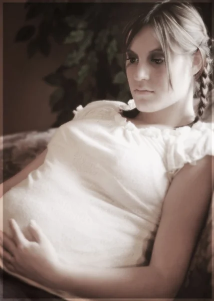 Portrait d'une femme enceinte — Photo