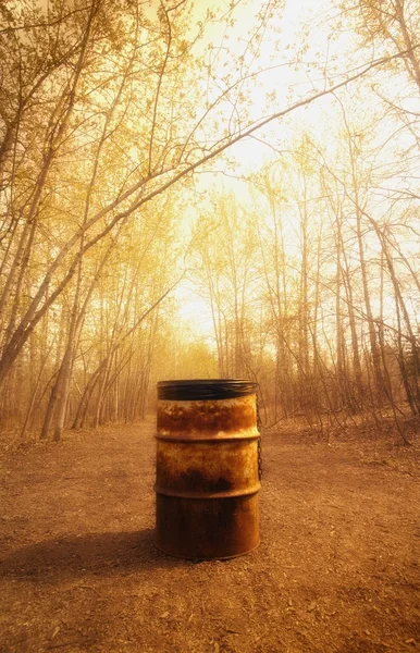 Old Oil Drum In The Countryside Being Used As A Garbage Can — Stock Photo, Image