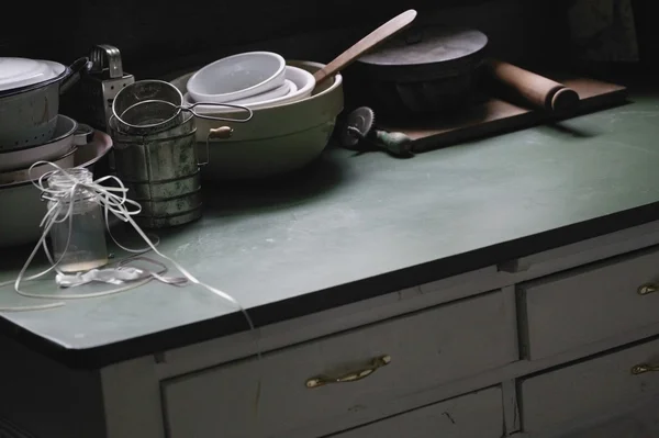 Uma bancada de cozinha — Fotografia de Stock