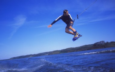 adam wakeboarding kömür göl Kanada