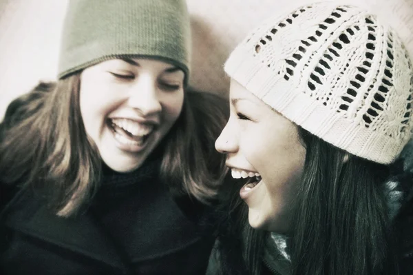 Two Girls With Toques — Stock fotografie