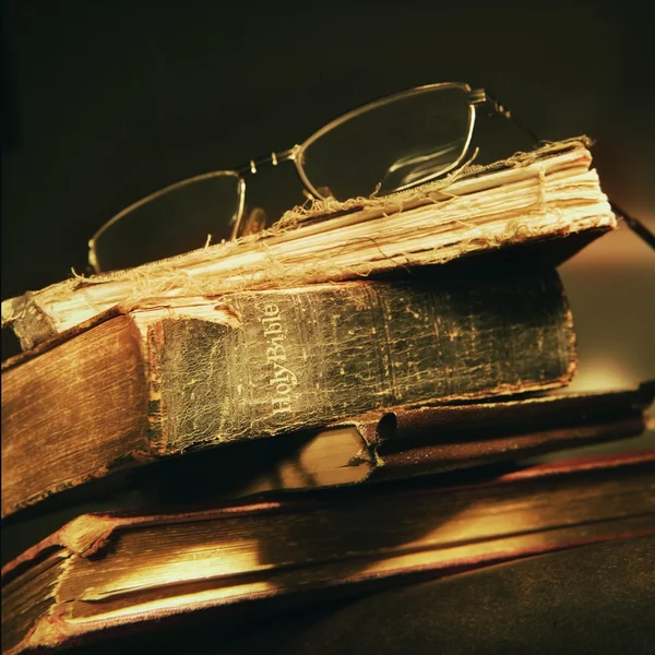 Worn Out Holy Bible — Stock Photo, Image