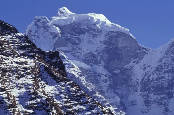 Snow On Mountain Peaks — Stock Photo, Image