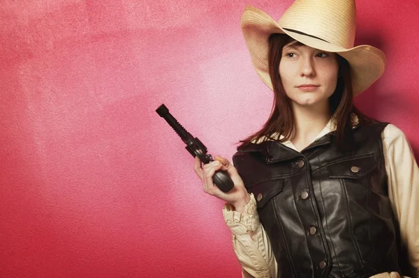 Cowgirl met pistool — Stockfoto