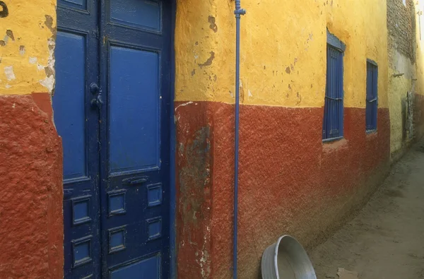 Außenseite eines Gebäudes in Assuan, Ägypten — Stockfoto